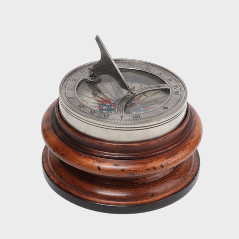 Tour d'Horizon - SILVER SUNDIAL/ STAND